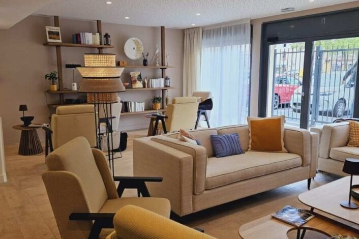 Villefranche salon