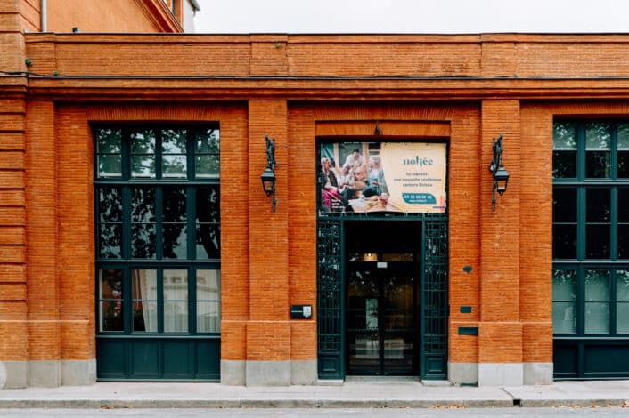 l'entrée de la résidence seniors nohée Toulouse Quai Saint Pierre