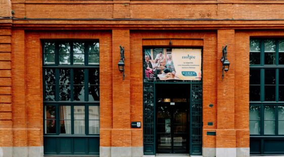 Façade résidence seniors Toulouse